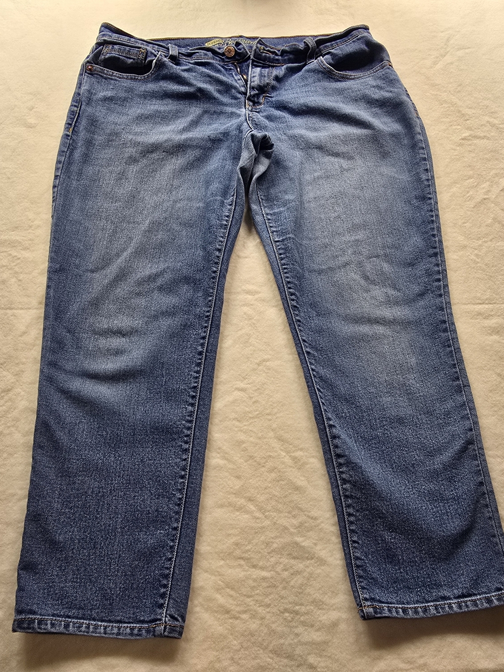 Old Navy Straight Leg Jeans in Blue Wash
